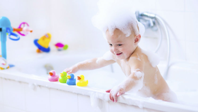 İşine En Çok Yarayacak 10 Bebek Banyo ve Tuvalet Ürünü!