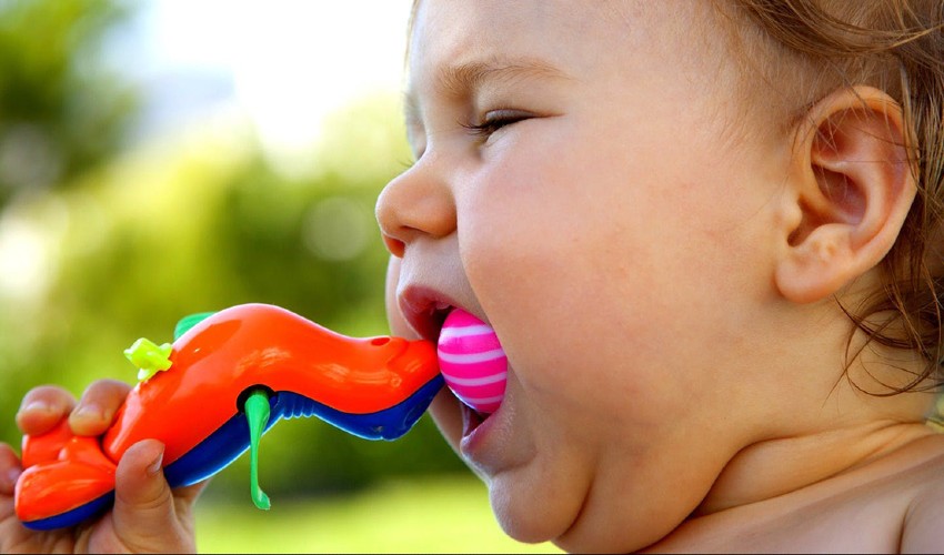 Çocuğun Yabancı Cisim Yutması Belirtileri ve Müdahaleleri