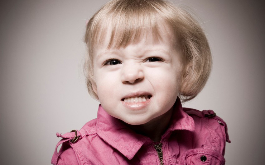 Çocuklarda Diş Gıcırdatmasının Nedenleri ve Tedavisi