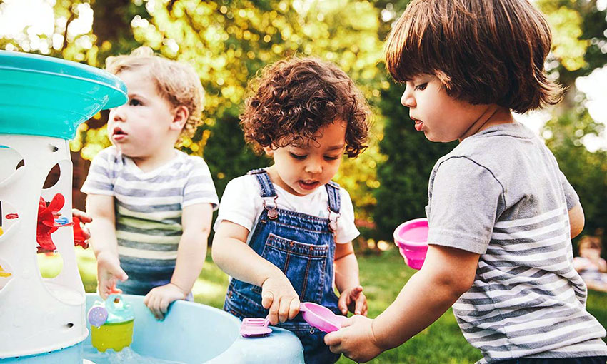 Çocuklarda Sosyal Beceri Geliştiren 8 Yöntem