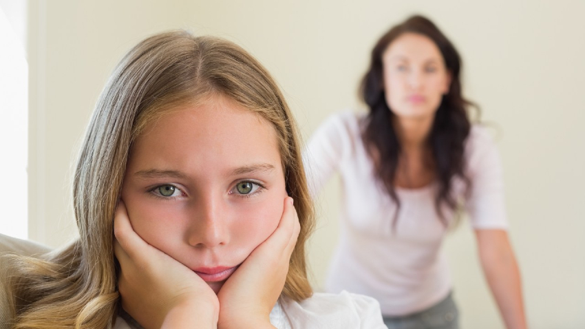 Çocukların Özgüvenini Zedeleyecek 7 Ebeveyn Davranışı