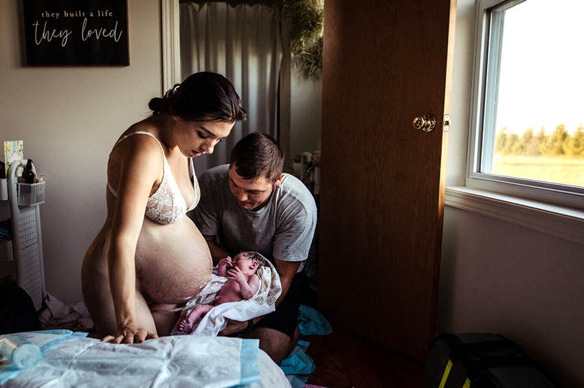 Evde Doğum Nasıl Yapılır? Riskleri ve Artıları Neler?