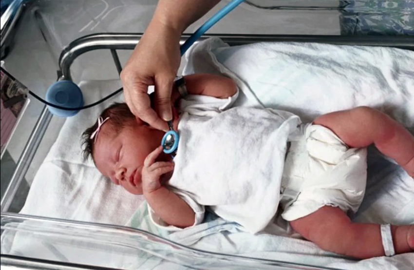 Geç Doğum Nedenleri ve Riskleri Neler?