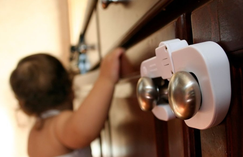 Güvenlik Önemli: Evde Kullanabileceğin Çocuk Kilidi Ürünleri