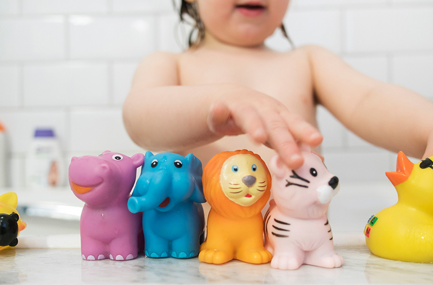 Yıkanmayı Eğlenceye Dönüştüren Banyo Oyuncakları