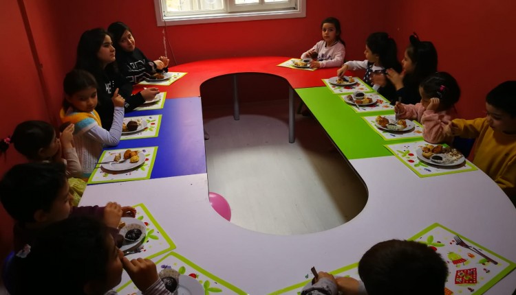 Şirinler Oyun ve Parti Evi Çocuk Doğum Günü Parti Mekanı Ankara