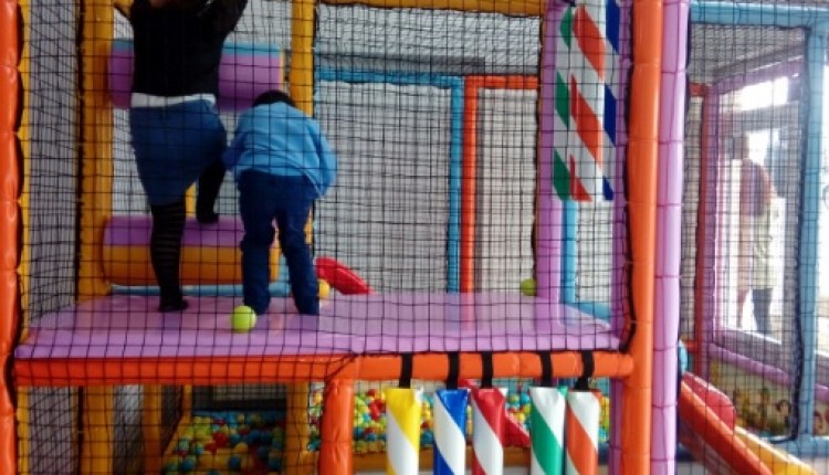 Altı Üstü Kafe Parti Oyun ve Gün Evi Çocuk Doğum Günü Parti Mekanı