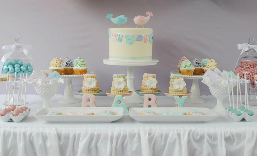 Uçuk pastel renklerde baby shower konsepti