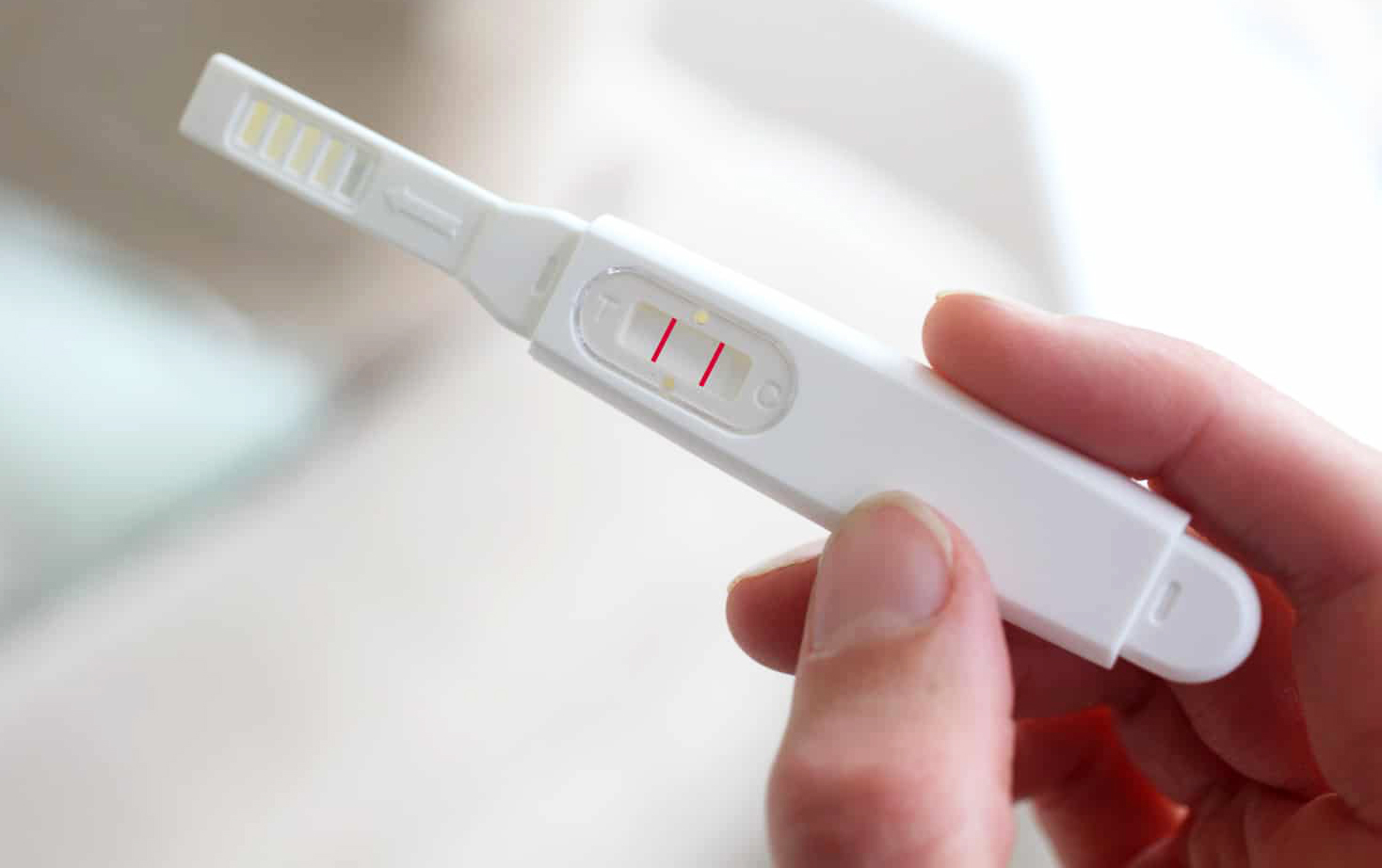 hamile olduğunu öğrenen kadın