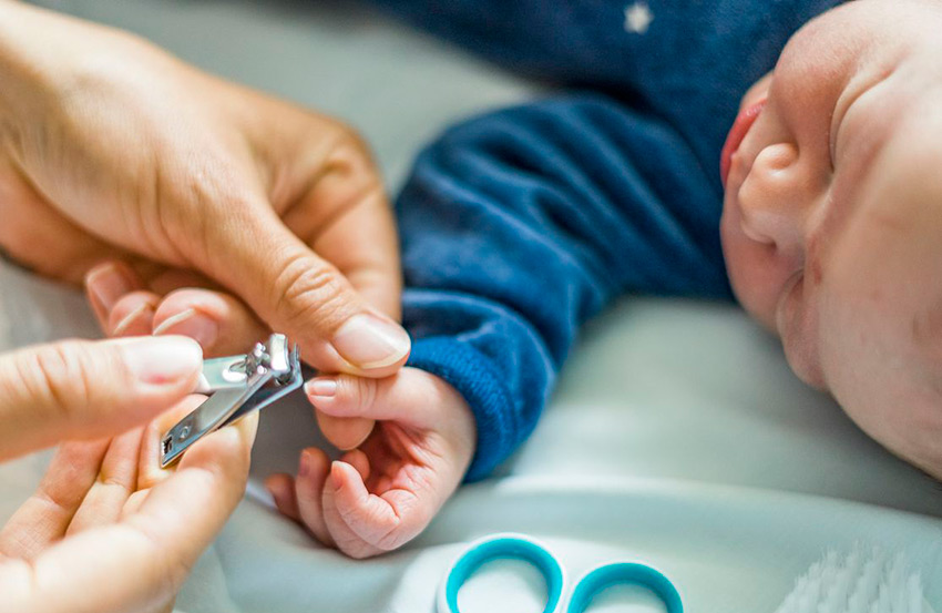 Bebeklerde tırnak batması