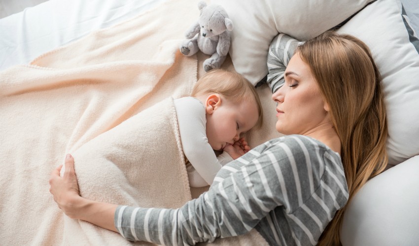 bebegim hic uyumuyor