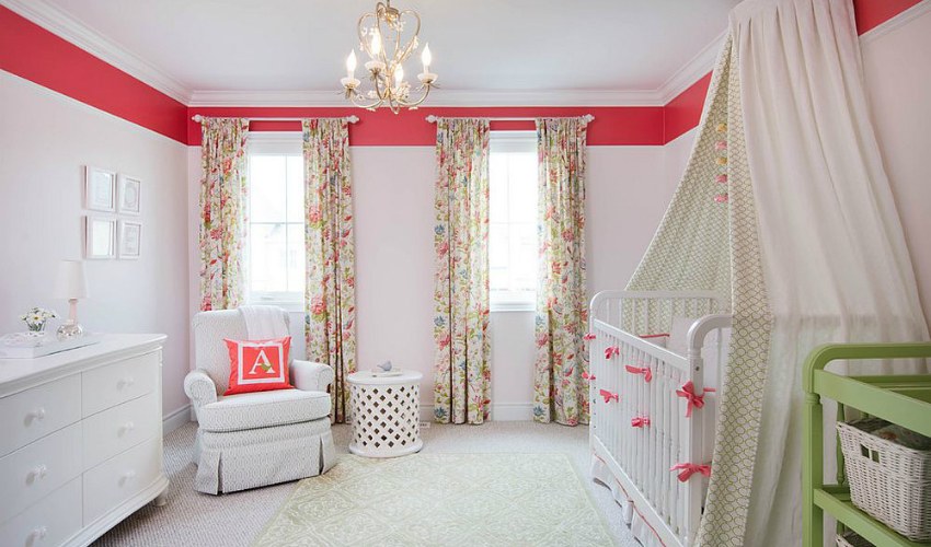 çiçek desenli kız bebek odası