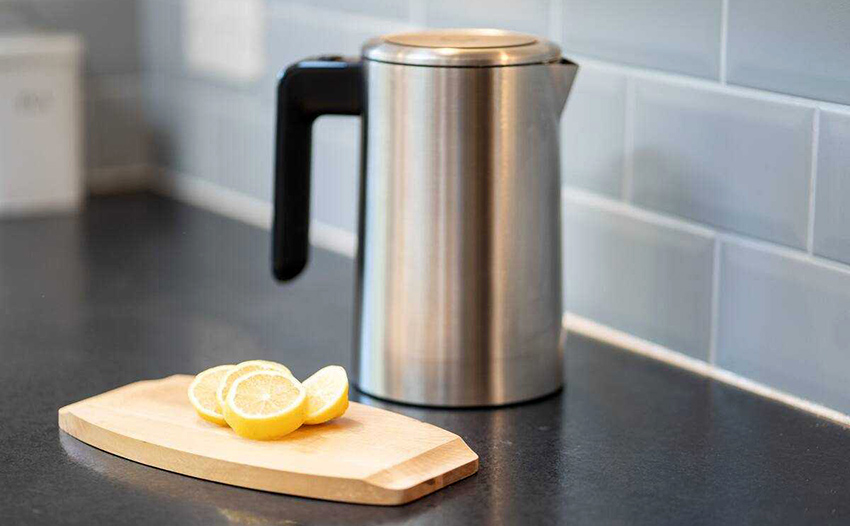 Limon tuzu ile kettle temizleme