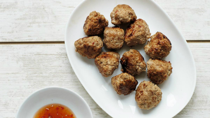 Yulaflı anne köftesi Yulaflı anne köftesi tarifi